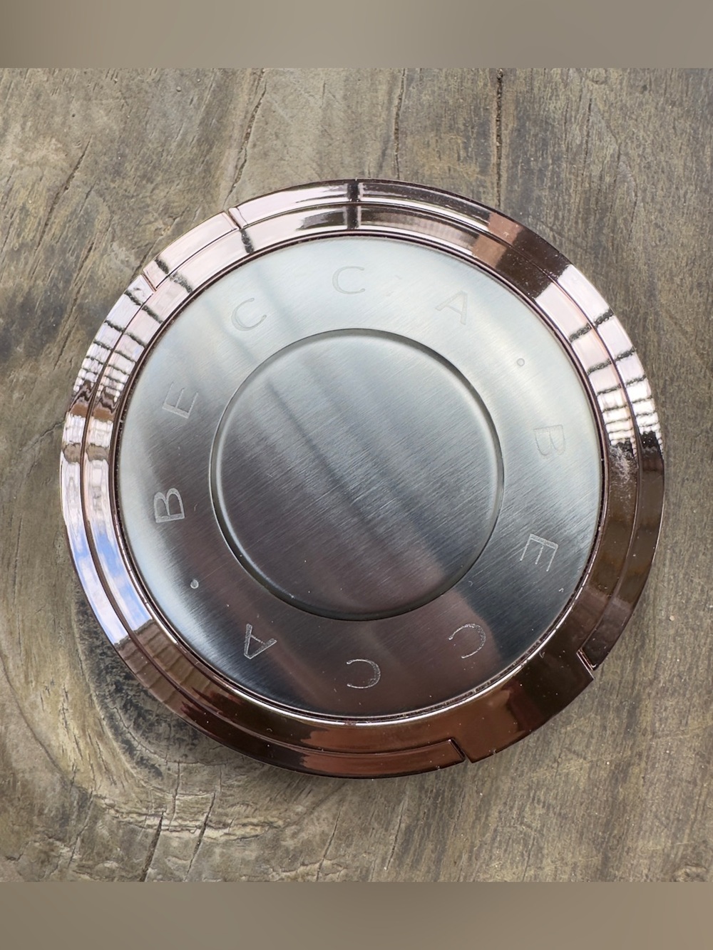 BECCA shimmering skin perfector “Vanilla Quartz”